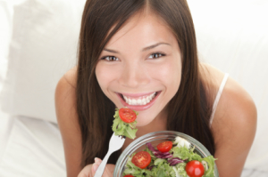 Woman-eating-Salad-skin